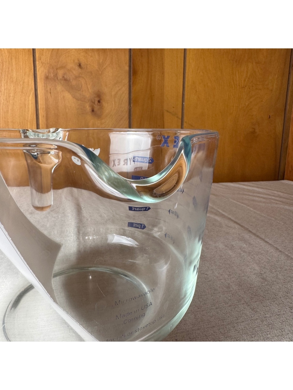 Vintage Pyrex 2 Quart 8 Cup Glass Measuring Cup Blue Lettering Made in USA - Picture 5 of 7